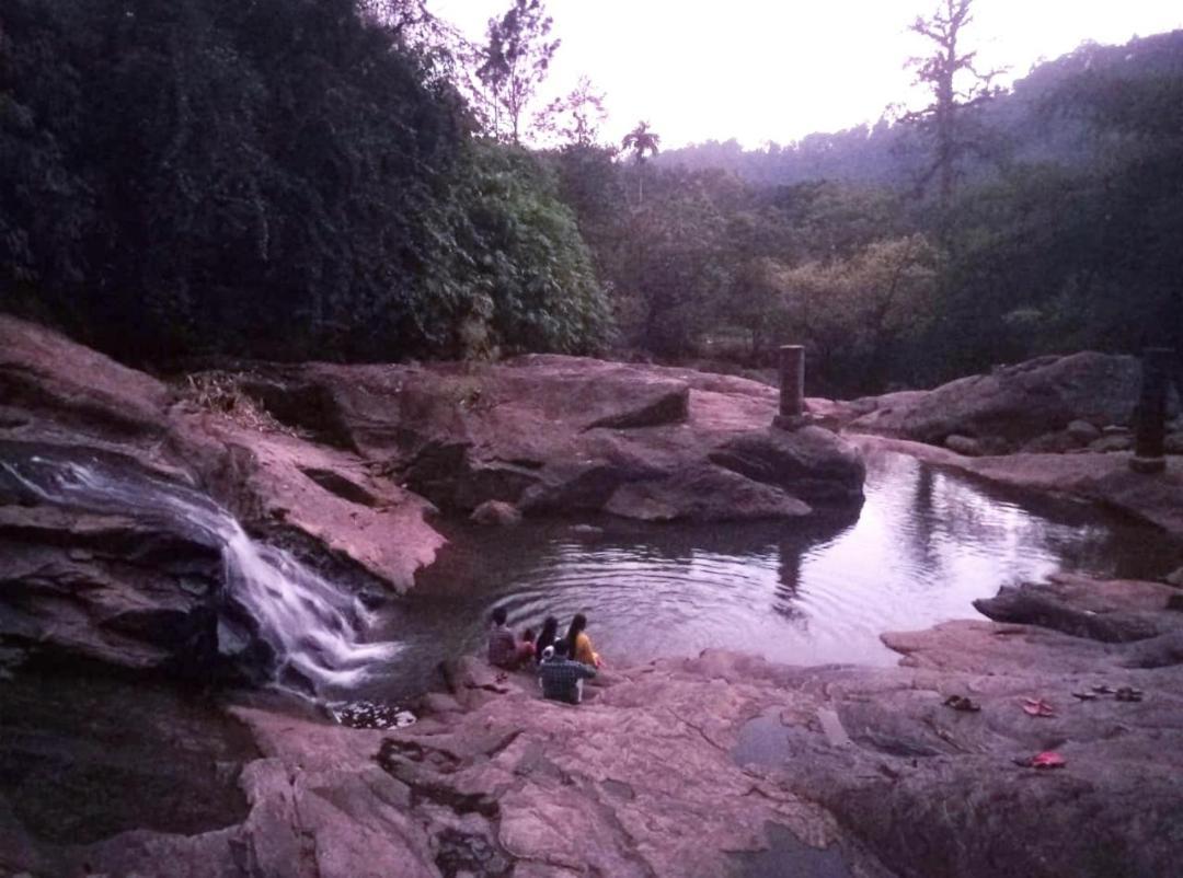Riverbench Homestay Munnar Anaviratty Exterior foto